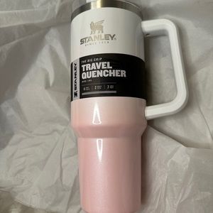 Parfait ombré 40oz target Stanley